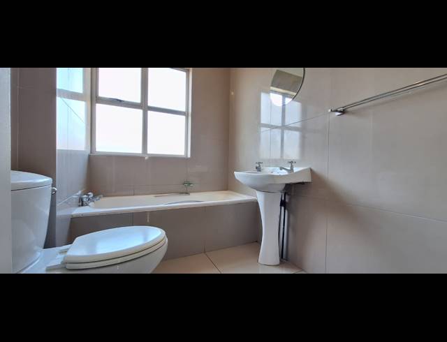 3 BEDROOM APARTMENT RENTED IN MORNINGSIDE